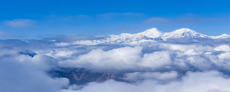 贡嘎山海拔