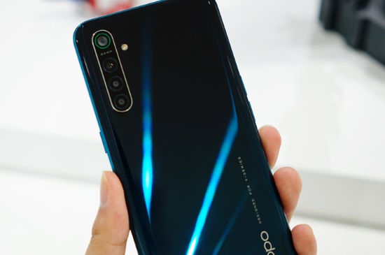 oppo reno ace能插内存卡吗