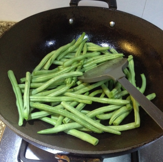 豆角炖肉制作方法_豆角炖肉怎么做