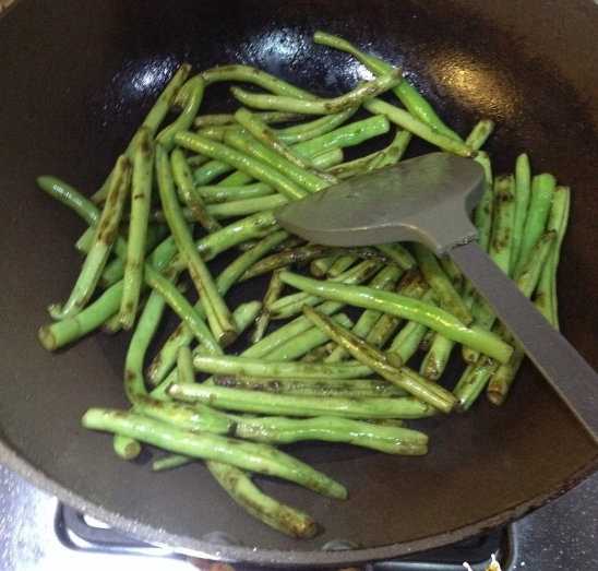 豆角炖肉制作方法_豆角炖肉怎么做