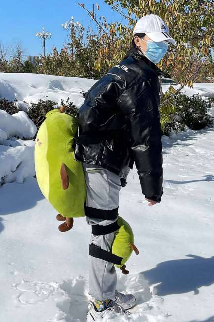 滑雪护具好用还是小乌龟好用-滑雪小乌龟可以替代护具吗