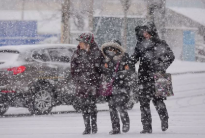 为什么寒潮会伴随大风雨雪天气-寒潮为什么会带来降水