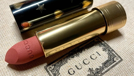 Gucci2021圣诞限定新色519什么颜色-Gucci圣诞限定519口红试色