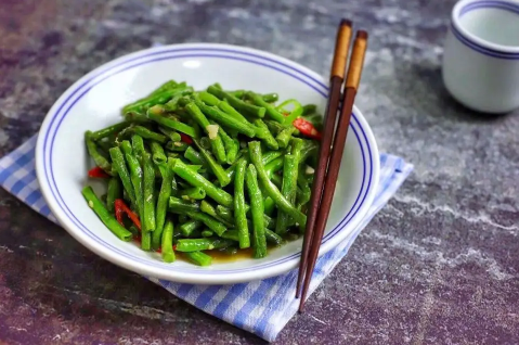 豇豆角炒熟了也是硬的吗-豇豆角炒完发硬有毒吗