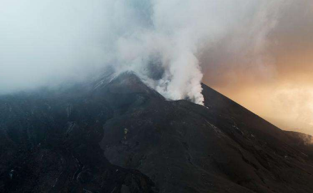 火山灰会增强大气逆辐射吗-火山灰会淹没城市吗