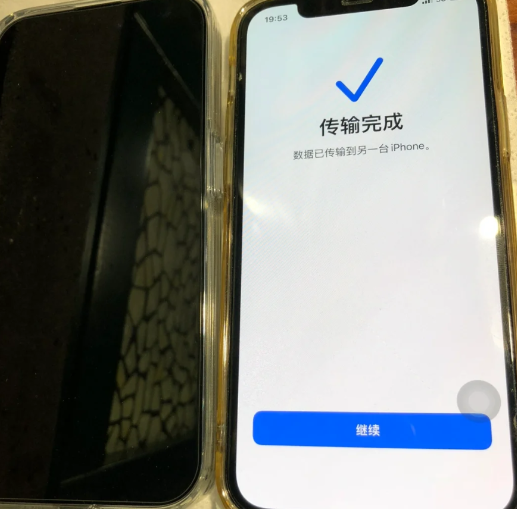 iPhone14传输数据后黑屏什么情况-新iphone怎么传输数据旧iphone没有反应