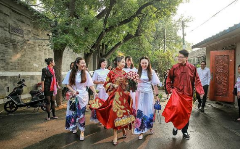 女方远嫁要包亲戚路费吗-异地结婚从女方接亲到酒店吗