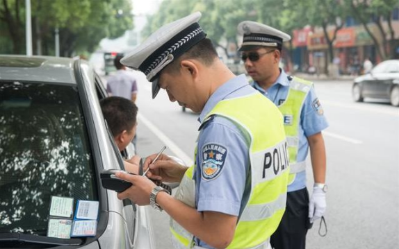 电子驾驶证可以开车上路吗-电子驾驶证可以上高速吗