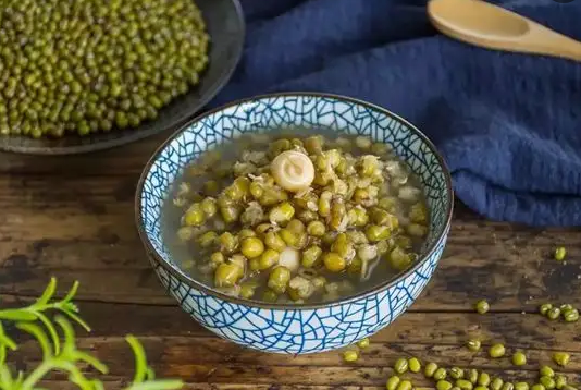 绿豆汤出沙好还是不出沙好-煮绿豆出沙和不出沙的区别