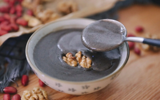 黑芝麻粉怎么吃效果最佳-黑芝麻粉和什么一起吃最有营养