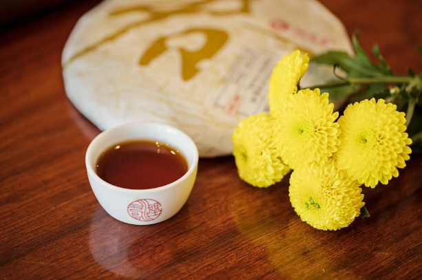 重阳节喝什么酒-重阳节喝雄黄酒还是喝菊花酒