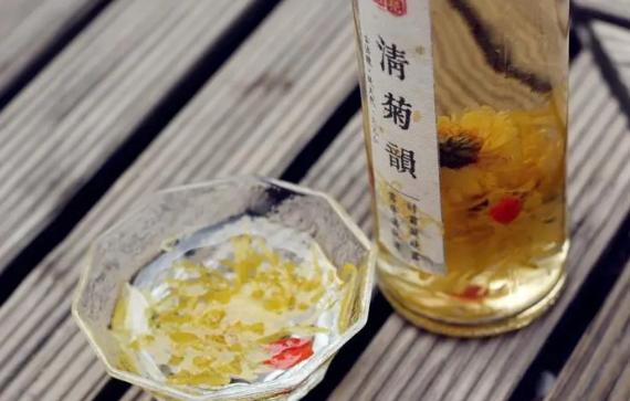 重阳节喝什么酒-重阳节喝雄黄酒还是喝菊花酒