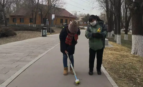 为什么有那么多人随地吐痰-随地吐痰对环境的影响