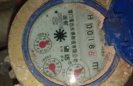 家里漏水380吨水费能免掉吗-水表跑了很多水责任归谁