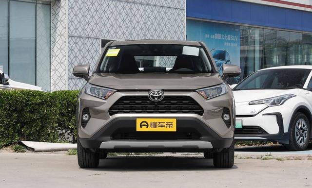 rav4报价及图片(丰田RAV4荣放值得入手吗)