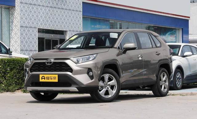 rav4报价及图片(丰田RAV4荣放值得入手吗)