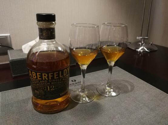 Aberfeldy艾柏迪12年威士忌怎么样酒评，风味饱满口感温和甜美