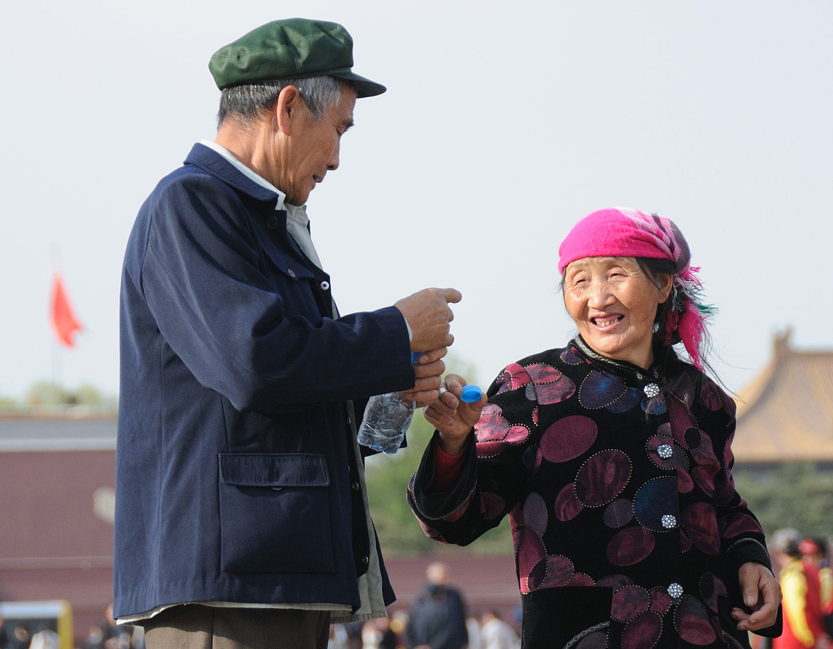 两夫妻缘分很深的八字 夫妻特别恩爱的八字 