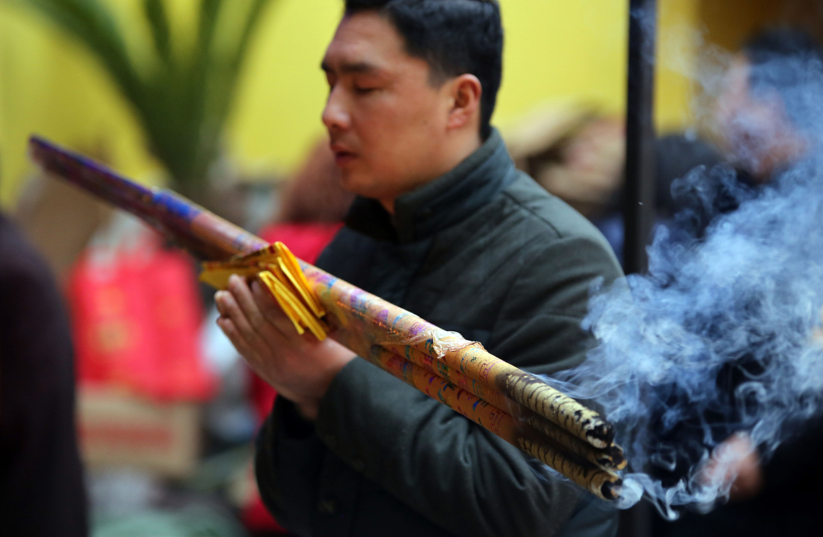 袁天罡认为几两算好命 女人称骨算命几两最好 