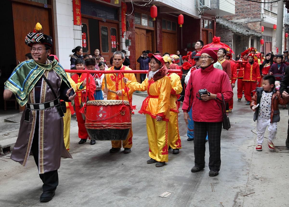 已婚女人梦见自己出嫁 已婚者梦见自己又结婚 