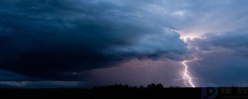 为何夏季雷雨前如此闷热