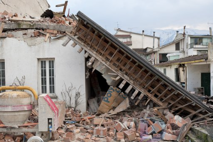 地震被困怎么办