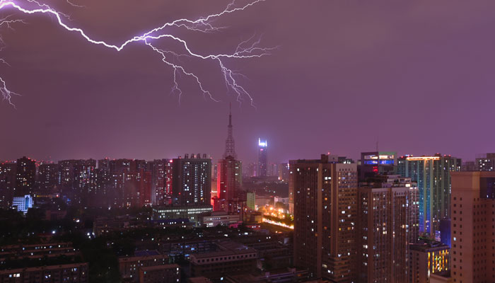 雷鸣与闪电是怎样产生的 