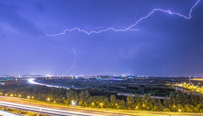 人工降雨是怎么降下来的 