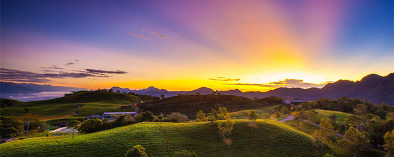 夜静春山空的上一句 