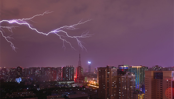 避雷针是谁发明的 