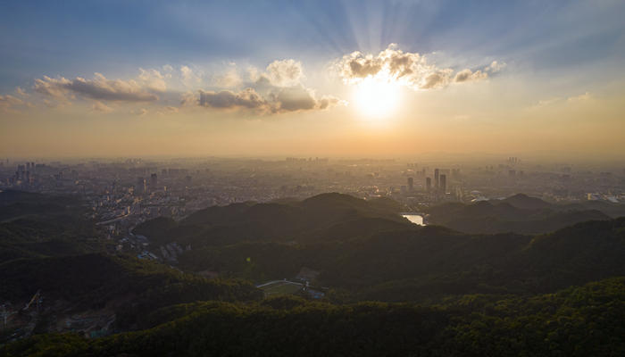 白云山在哪里 