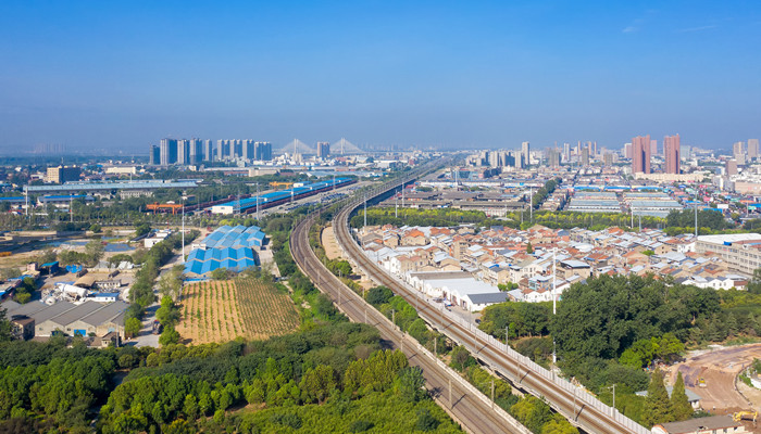 新中国修建的第一条铁路 