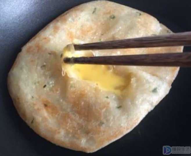 鸡蛋灌饼的做法