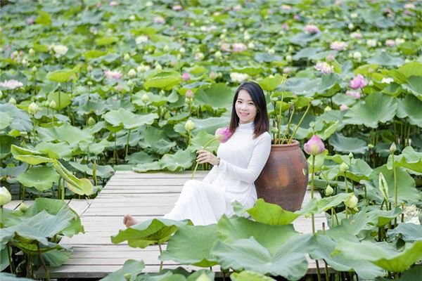 歪嘴女人的面相剖析 