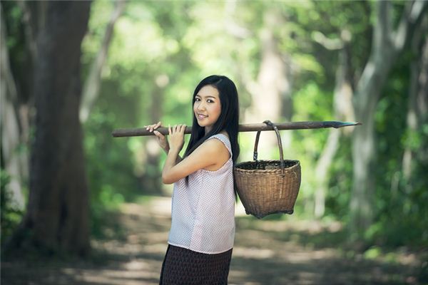 称骨算命女人二两八如何 