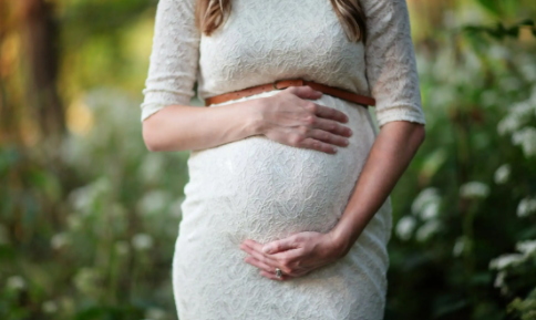 女朋友怀孕不想要是什么想法？女朋友怀孕不想要孩子怎么劝她