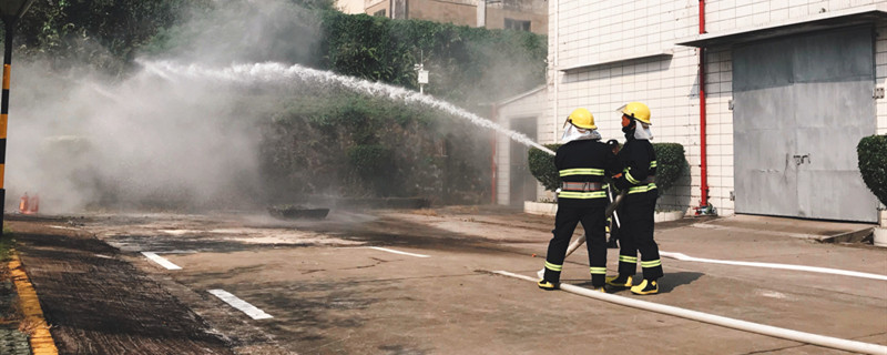 梦见老家房子着火了 