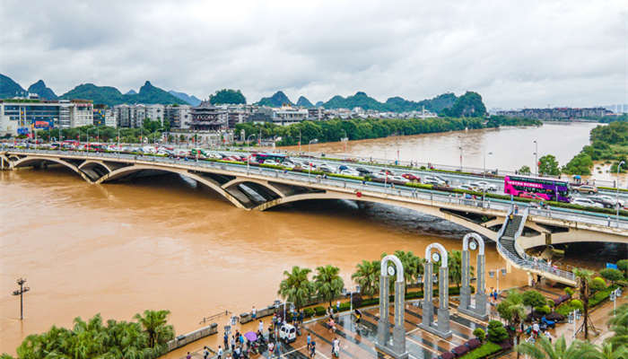 梦见大水淹路是什么意思 