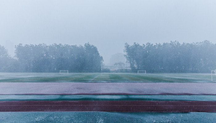 梦见大风大雨是什么意思 