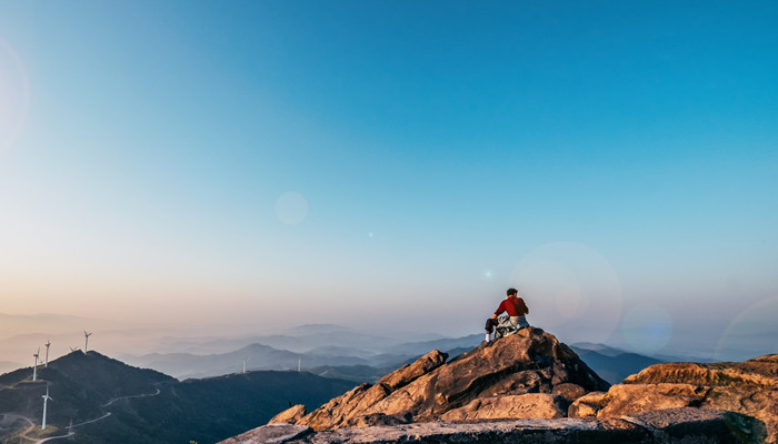 梦见上山又下山 