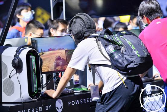 ALIENWARE外星人助力360展台 籽岷、折腾5号现身