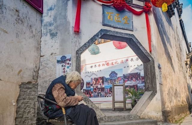 安徽这个隐居在山林中的千年古镇，仿佛是从画中走出来的艺术珍品