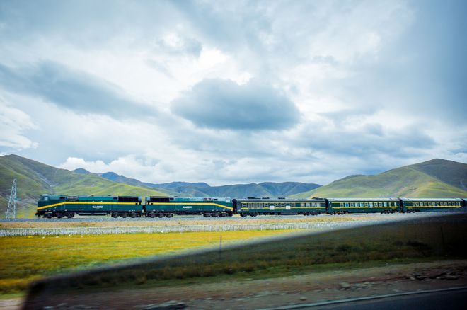 世间最美的火车旅行，从北京到拉萨，一眼看遍大美中国