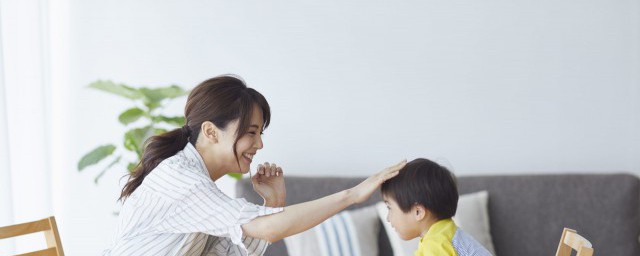 孩子性格亲切怎么办才好_孩子性格亲切如何教育