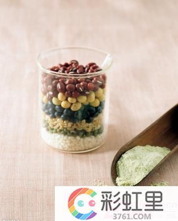 绿豆粉面膜自制方法 绿豆粉面膜效果最好的DIY面膜