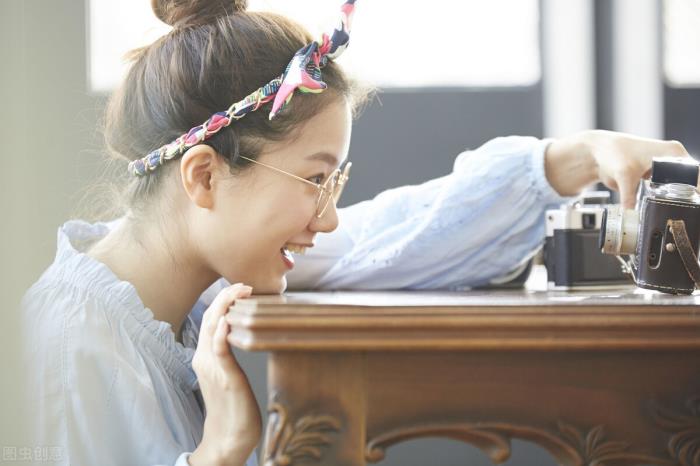 和女孩子聊天的话题有哪些（和女孩子聊天话题大全）