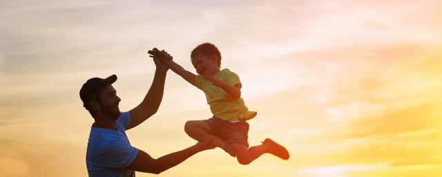 孩子不要东西怎么教育_如何教育孩子不要随便拿东西