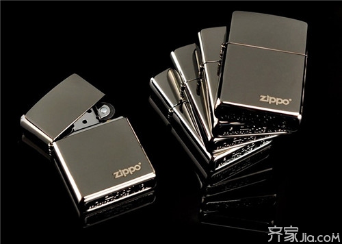 zippo油真假辨别  zippo打火机加油方法