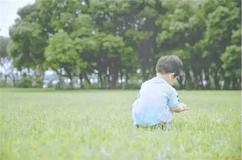 宝宝一般多大会说话,宝宝为什么说话晚