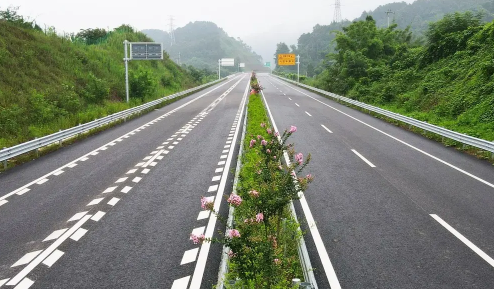 高速公路离民房10米怎么办_修高速公路离房子多远必须拆